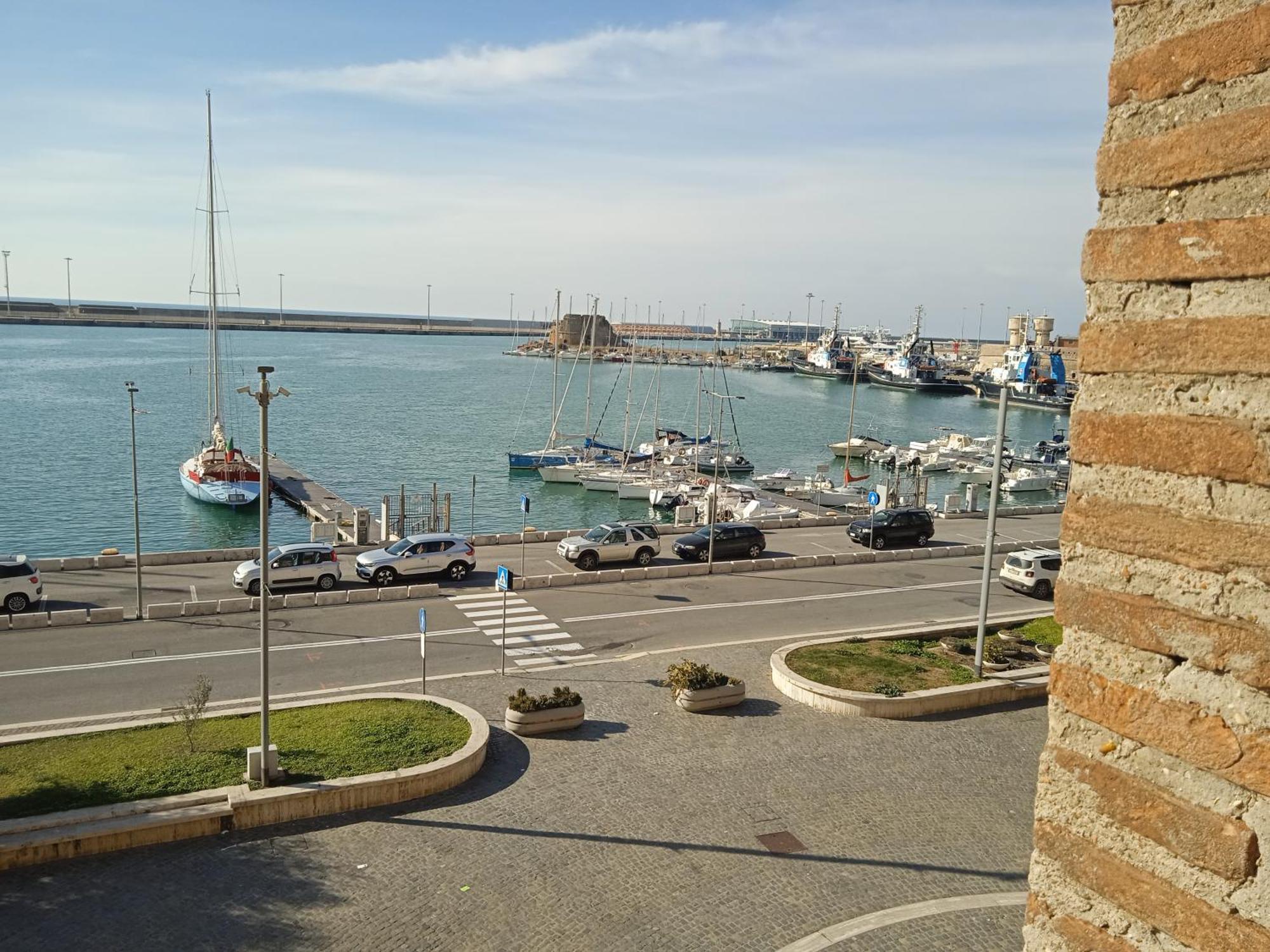 Stanze Al Porto Apartment Чивитавекия Екстериор снимка